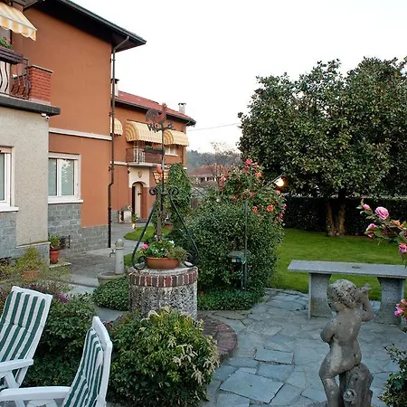 Le Coccinelle Couette-café 3*